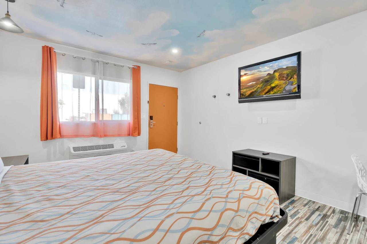 Lakewood Tradewinds Motel מראה חיצוני תמונה